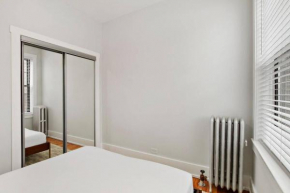 BA4 Wonderful 2BR Apt Close to Everything!, Chicago